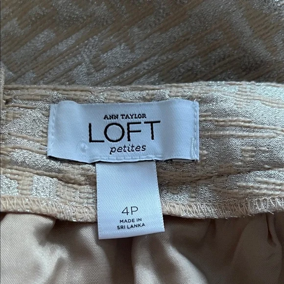 Ann Taylor Loft tan and silver mini skirt. Size 4P - Picture 2 of 9